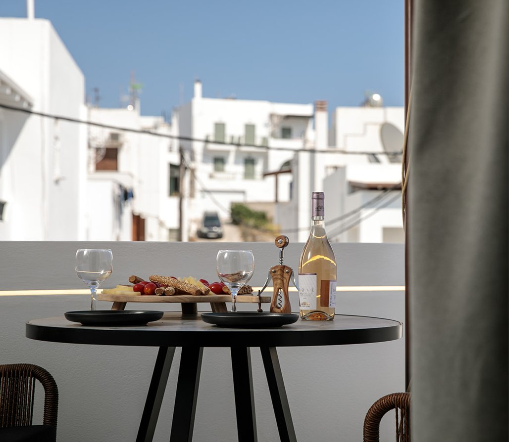 MAKAVA SUITES - Suite with outdoor Hot Tub 3 - Photo 3